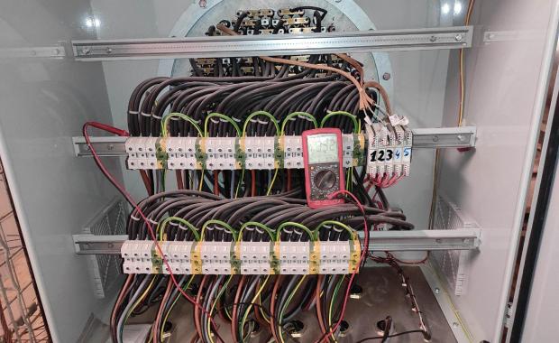 Technicité électrique industrielle